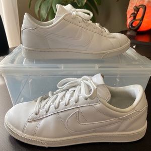 Nike Court Royale Size 7W